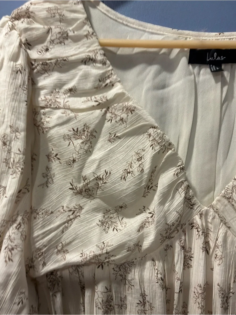 🚘LULU’S Cream Floral Maxi Dress with Puff Sleeves - Picture 3 of 7